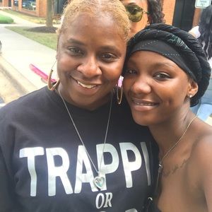 Meet your Posher, Tahirah